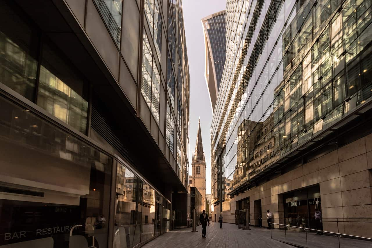 street in london during the day